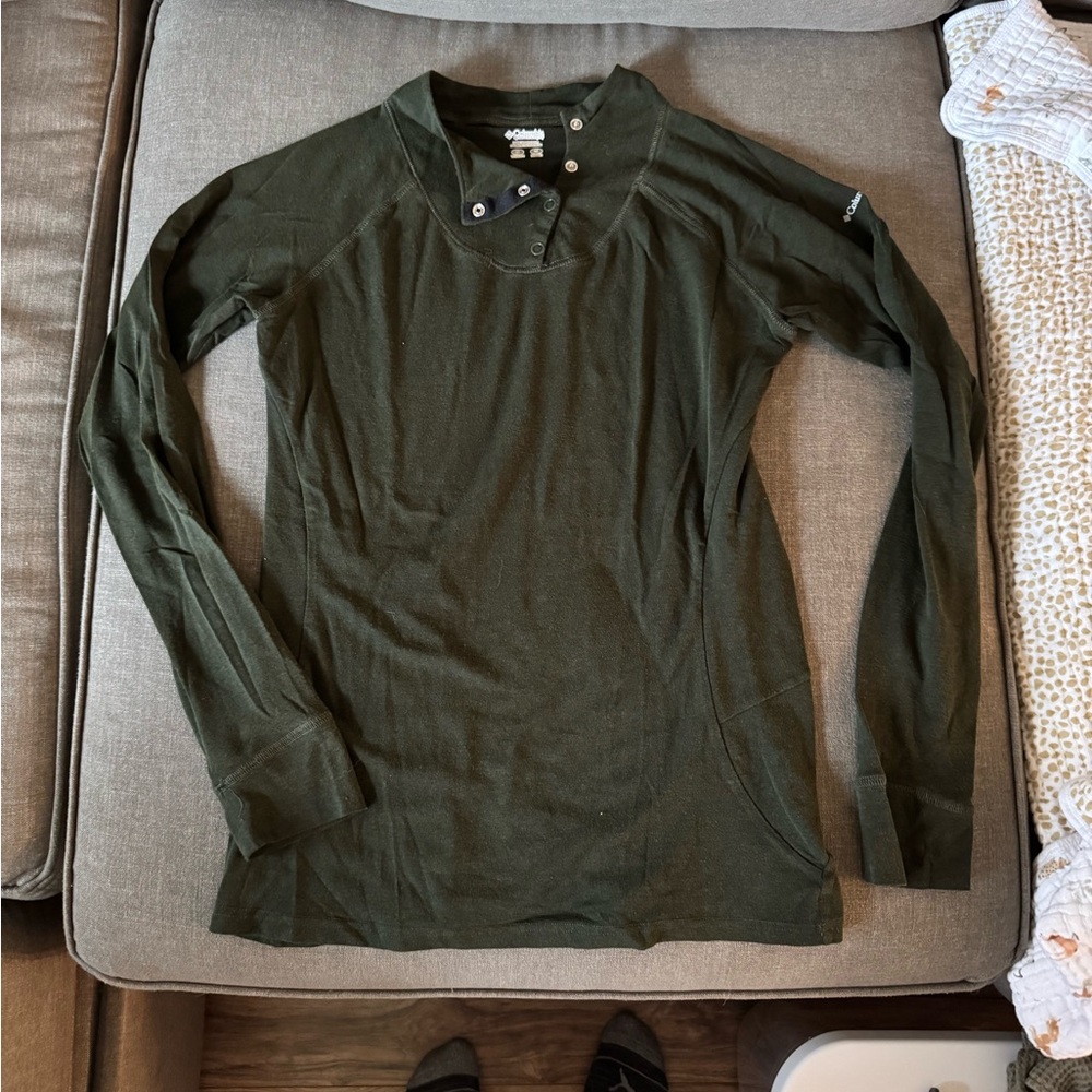 Columbia Dark Green Long Sleeve Top with Button Accents